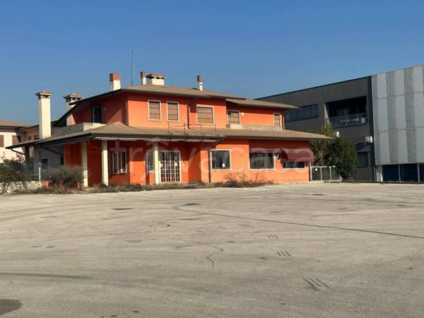 negozio in vendita a Sarcedo