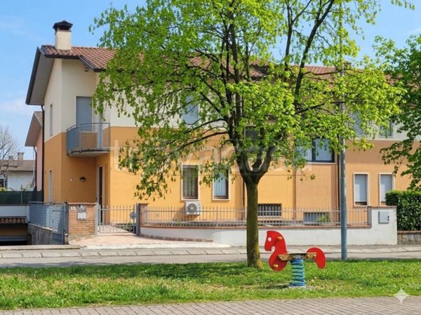 casa indipendente in vendita a Sarcedo