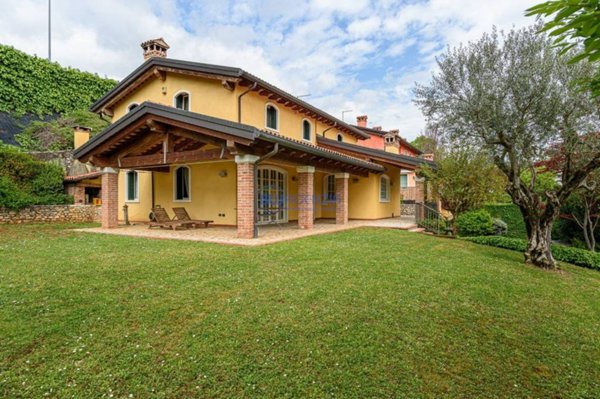 casa indipendente in vendita a Sarcedo