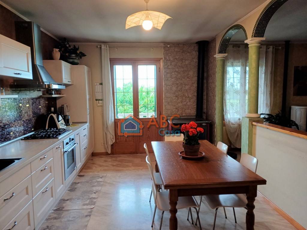 casa indipendente in vendita a Sarego