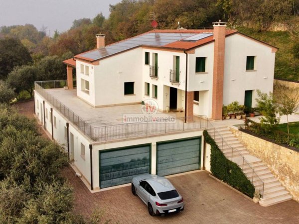 casa indipendente in vendita a Sarego