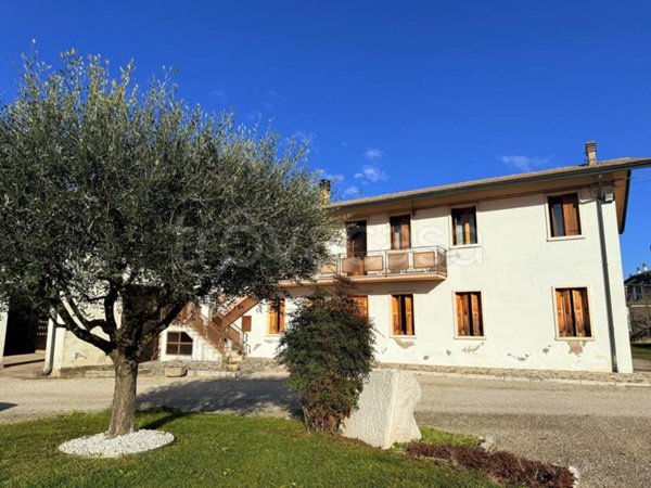 casa indipendente in vendita a Sarego in zona Meledo