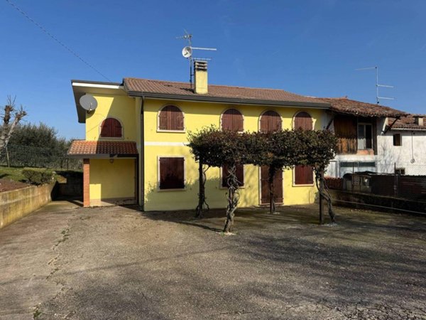casa indipendente in vendita a Sarego