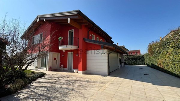 casa indipendente in vendita a Sarego