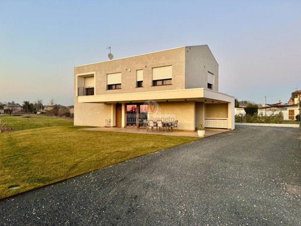 casa indipendente in vendita a Sarego