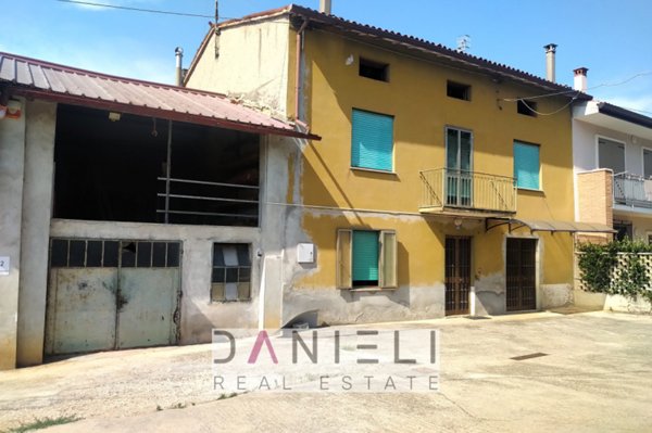 casa indipendente in vendita a Sarego