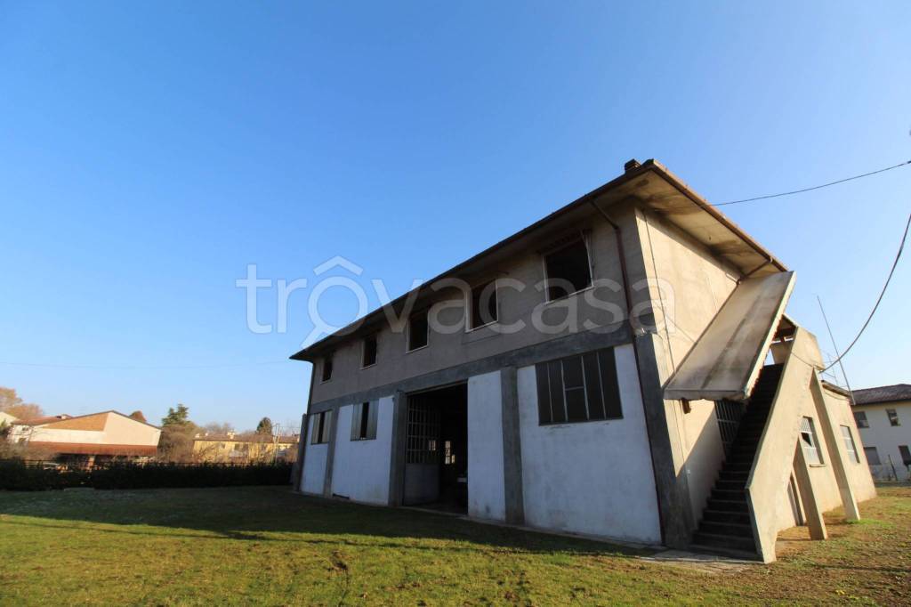 casa indipendente in vendita a Sarego in zona Meledo