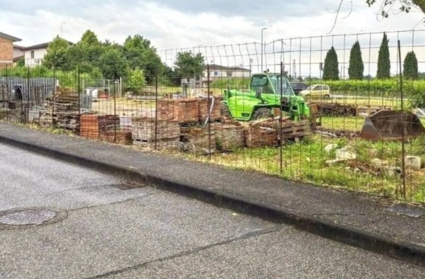 terreno edificabile in vendita a Sarego in zona Meledo