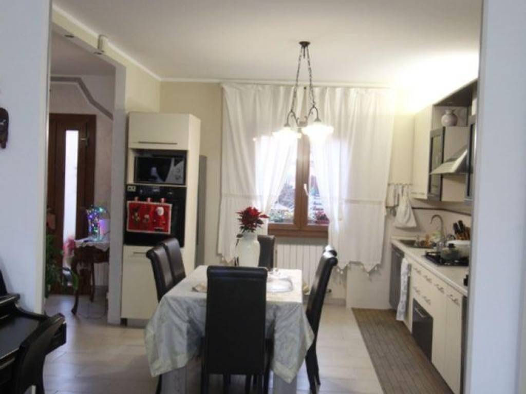 casa indipendente in vendita a Sarego in zona Monticello di Fara