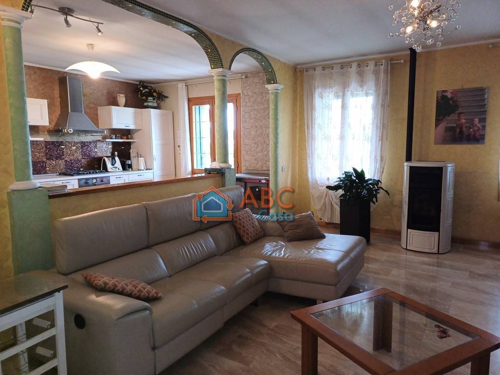 casa indipendente in vendita a Sarego