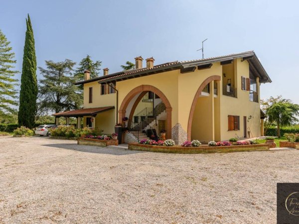 casa indipendente in vendita a Sarego