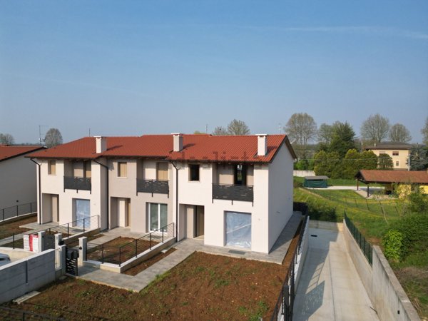 casa indipendente in vendita a Sarego