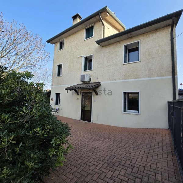 casa indipendente in vendita a Sarego in zona Meledo