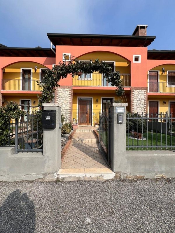 appartamento in vendita a Sarego in zona Monticello di Fara