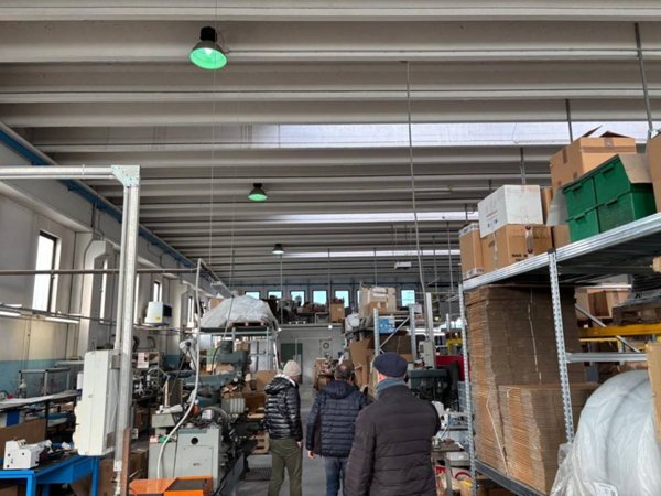 locale commerciale in vendita a Sarego