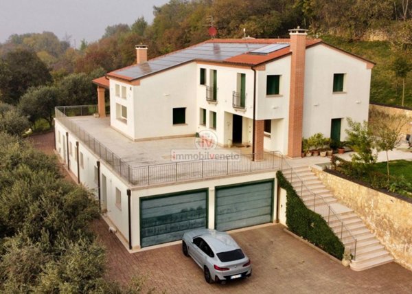 casa indipendente in vendita a Sarego