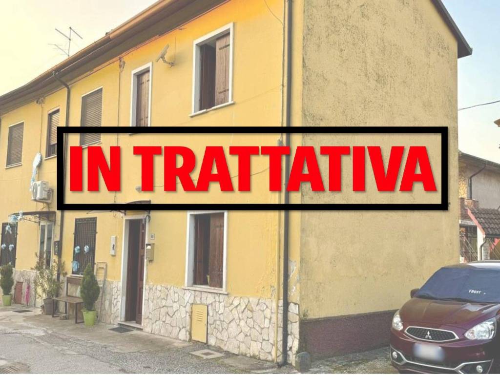 casa indipendente in vendita a Sarego in zona Monticello di Fara