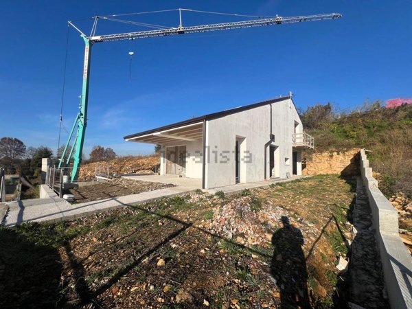 casa indipendente in vendita a Sarego