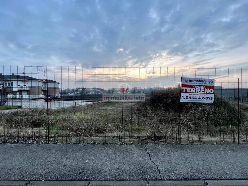 terreno edificabile in vendita a Sarego in zona Meledo