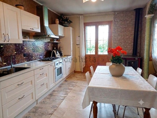 casa indipendente in vendita a Sarego