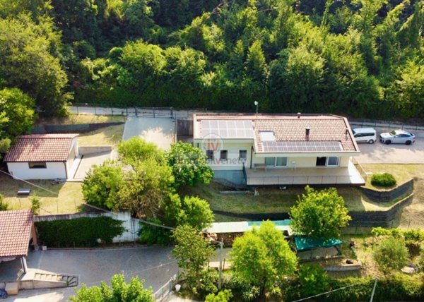 casa indipendente in vendita a Sarego