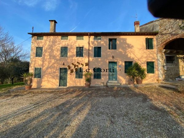 casa indipendente in vendita a Sarego