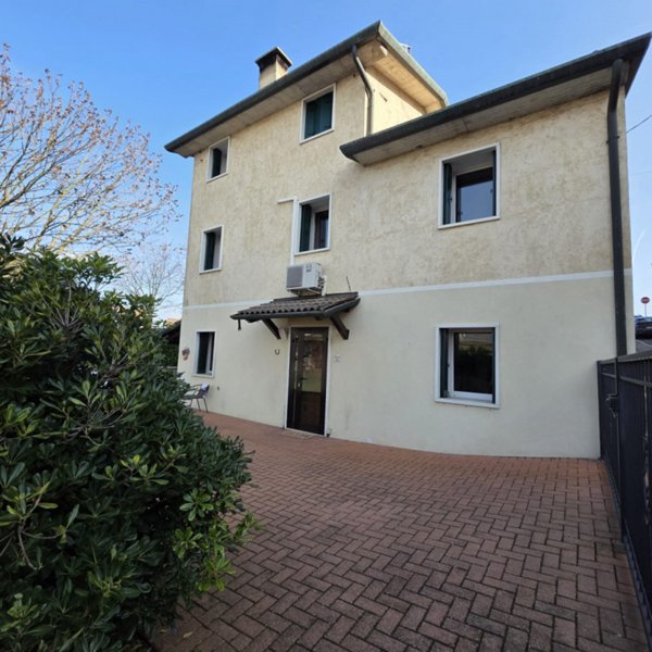 casa indipendente in vendita a Sarego in zona Meledo