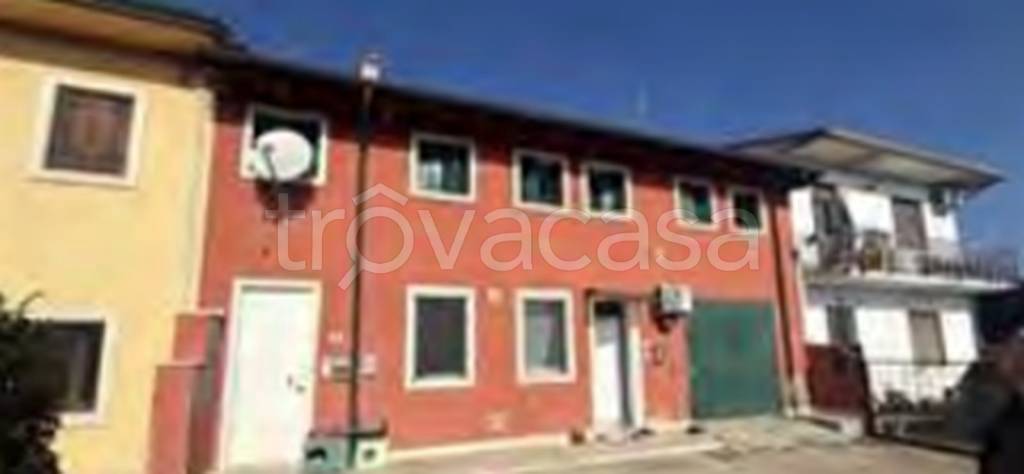 appartamento in vendita a Sarego in zona Monticello di Fara