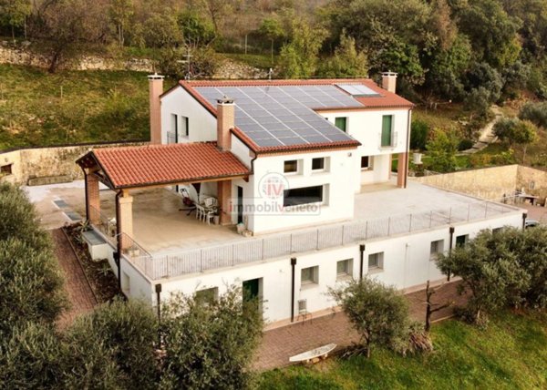 casa indipendente in vendita a Sarego