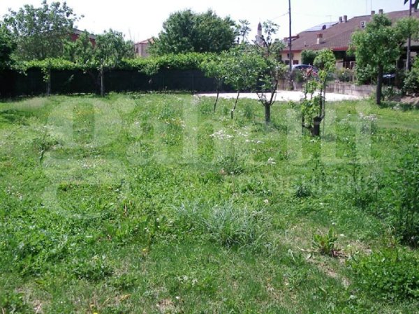 terreno edificabile in vendita a Schiavon
