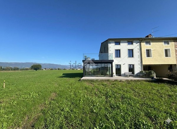 casale in vendita a Schiavon
