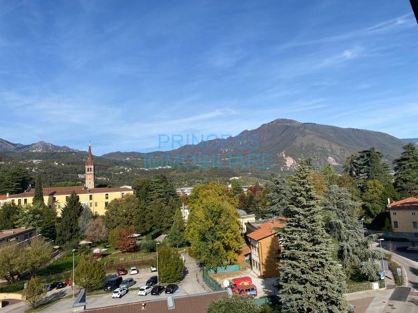 appartamento in vendita a Schio
