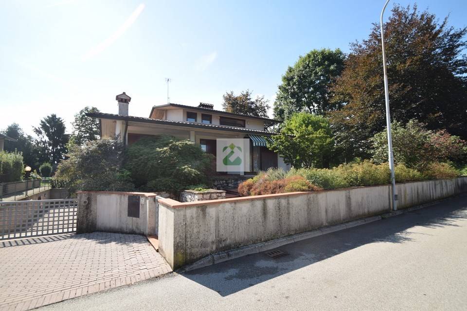 casa indipendente in vendita a Schio in zona Giavenale
