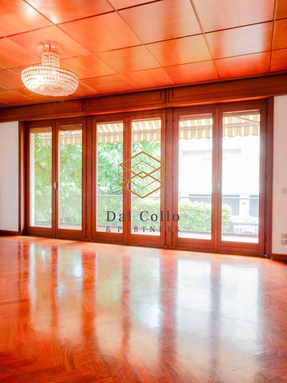 casa indipendente in vendita a Schio