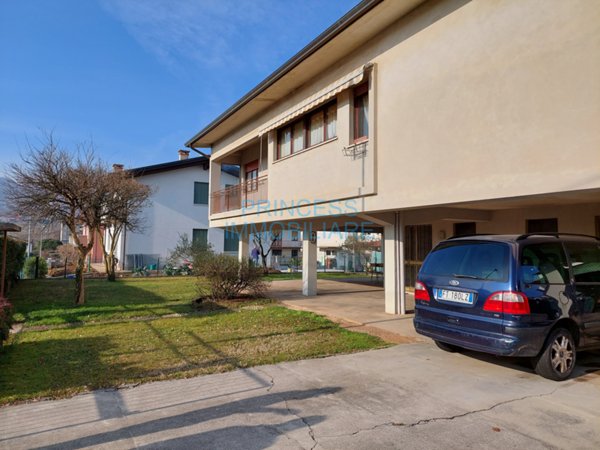casa indipendente in vendita a Schio