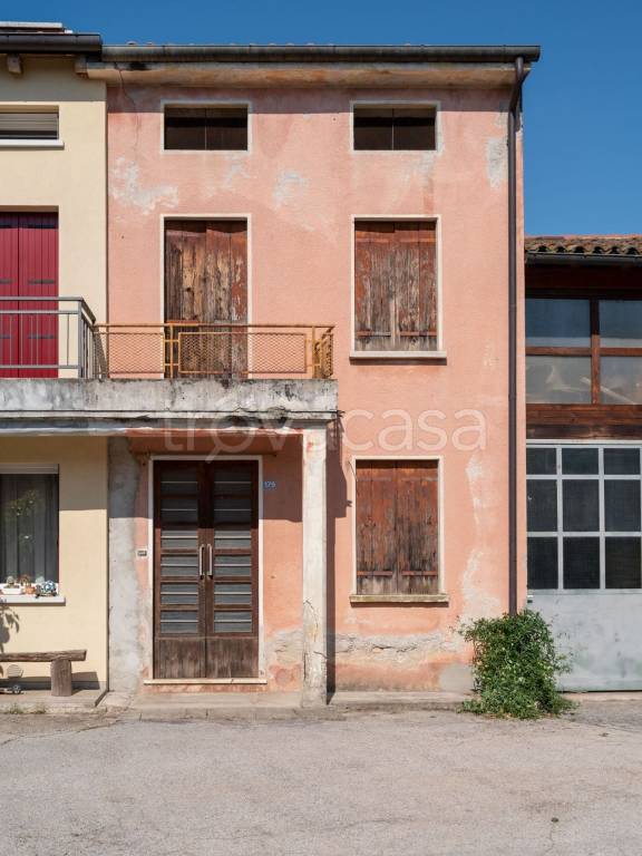 casa indipendente in vendita a Schio in zona Giavenale