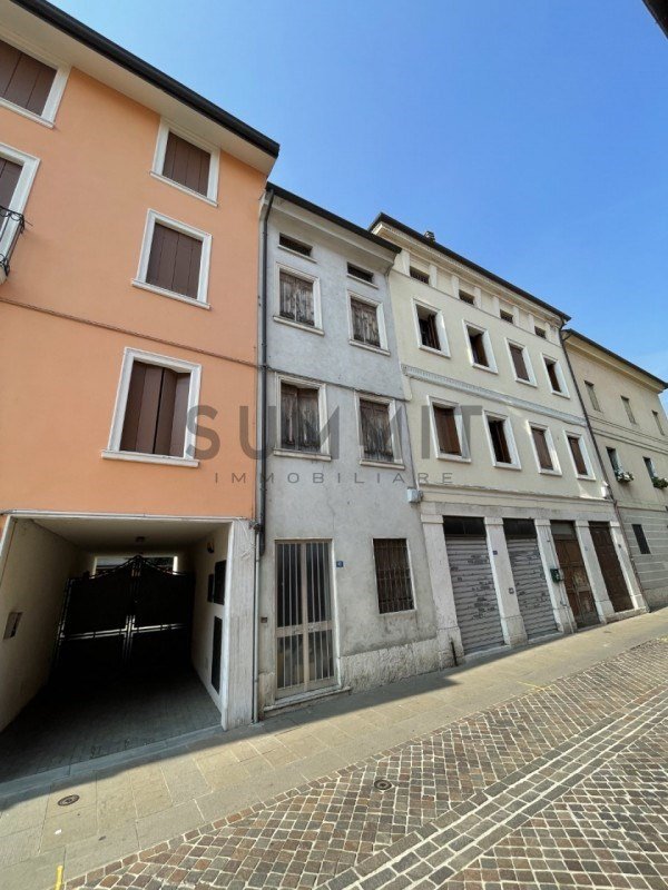 casa indipendente in vendita a Schio