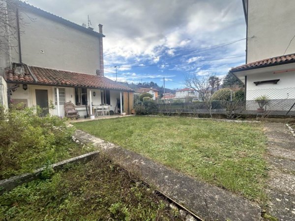 casa indipendente in vendita a Schio in zona Magrè