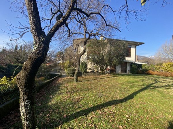 casa indipendente in vendita a Schio