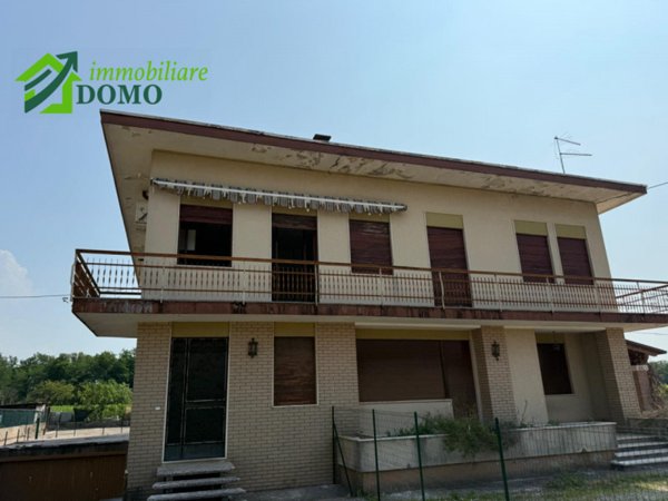 appartamento in vendita a Schio in zona Giavenale