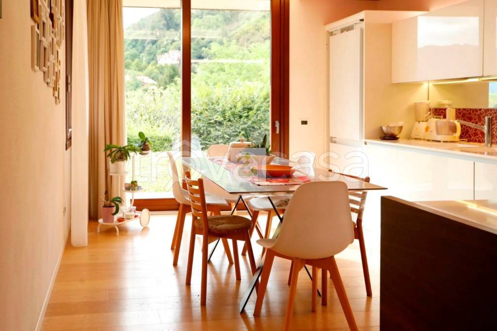 casa indipendente in vendita a Schio