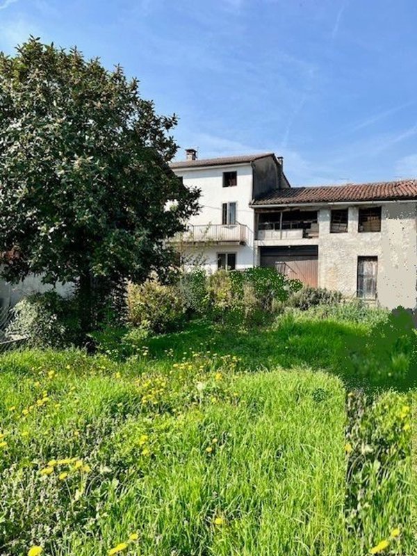 casa indipendente in vendita a Schio in zona Giavenale