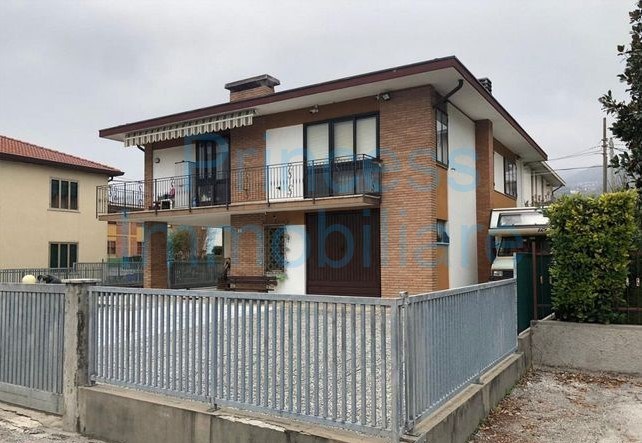 casa indipendente in vendita a Schio