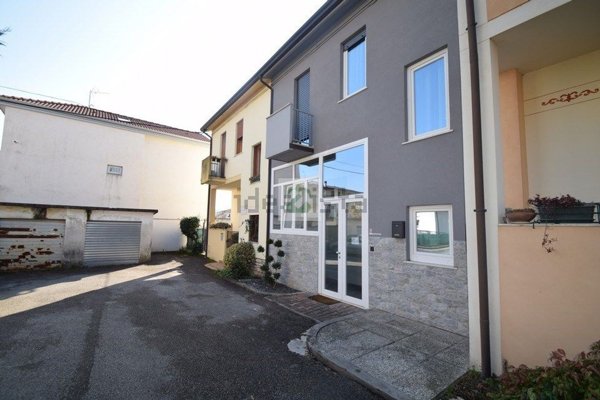 casa indipendente in vendita a Schio in zona Magrè