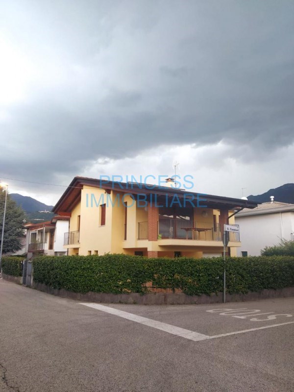 appartamento in vendita a Schio