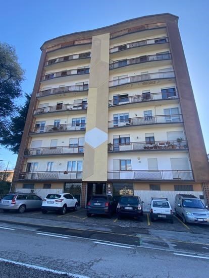 appartamento in vendita a Schio in zona Magrè