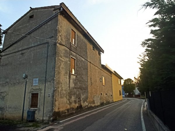 casa indipendente in vendita a Schio