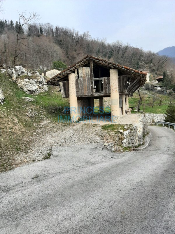casa indipendente in vendita a Schio