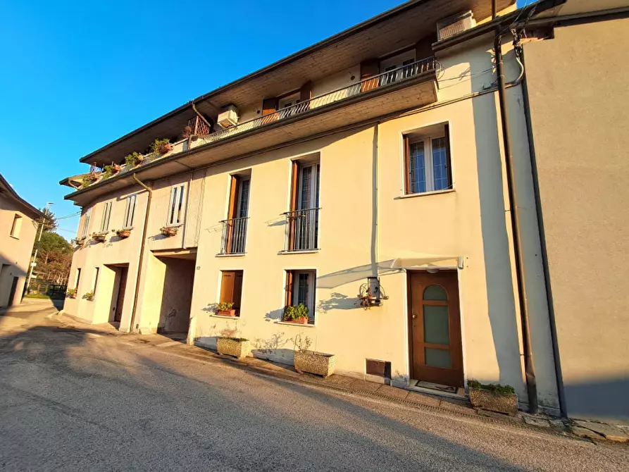 casa indipendente in vendita a Schio in zona Giavenale