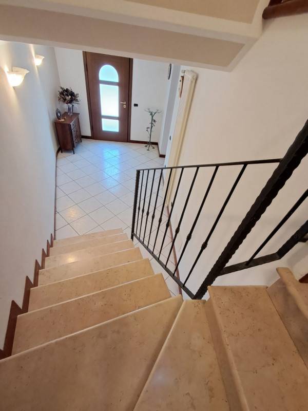 casa indipendente in vendita a Schio in zona Giavenale